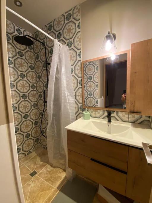 Loft Pied De Coline Au Calme Apartment Ginasservis Ngoại thất bức ảnh
