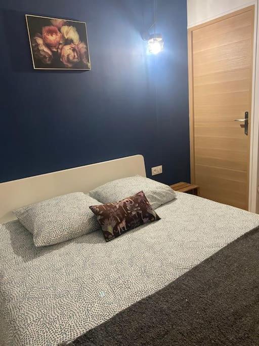 Loft Pied De Coline Au Calme Apartment Ginasservis Ngoại thất bức ảnh